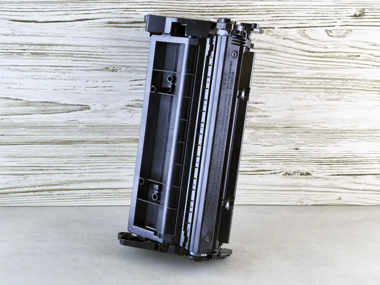 易码当先RFID读写器与工业读码器在物流分拣中的选型对比