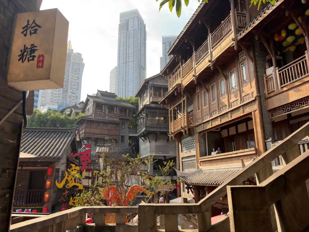 条码扫描器与RFID读写设备性能对比：易码当先产品在物流仓储中的应用